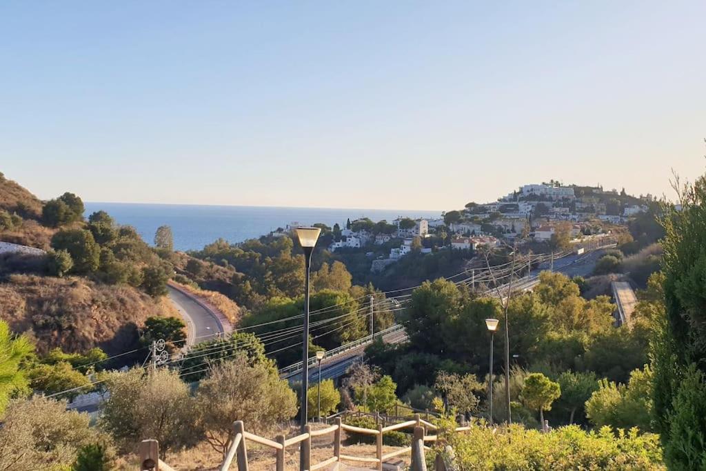 Appartamento Luxury Penthouse With Sea&Mountain Views & Hot Tub - Tranquility & Rest Benalmádena Esterno foto
